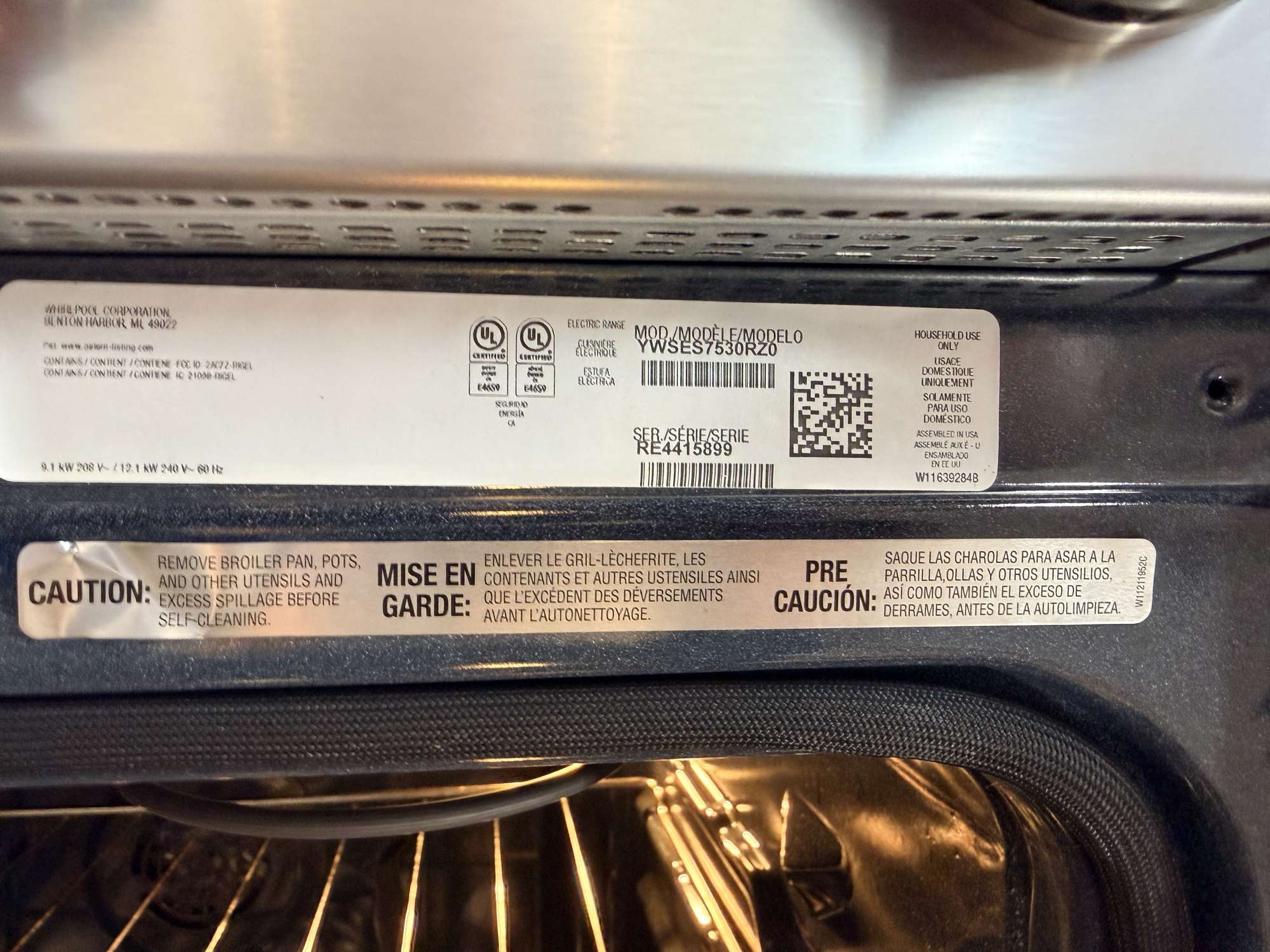appliance oven repair maple close up oven’s interior applianceforever ca