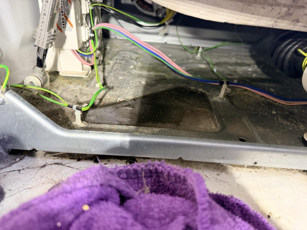 appliance repair repair east gwillimbury close up internal wiring applianceforever ca